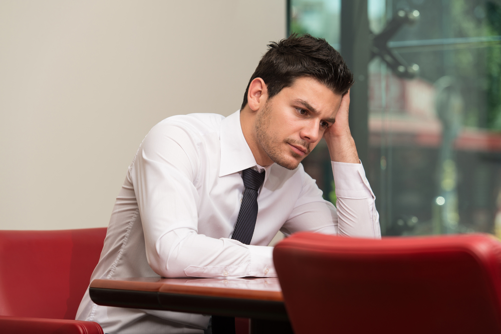 Что имеет бизнесмен. Картинка трудолюбивый бизнесмен. Права индивидуального предпринимателя. Люди в костюмах в офисе. Права индивидуального предпринимателя.